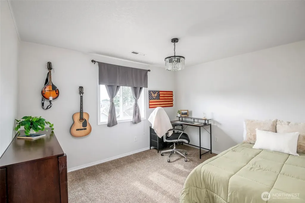 7115 33rd Avenue NE Lacey WA 98516