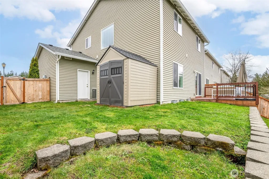 7115 33rd Avenue NE Lacey WA 98516