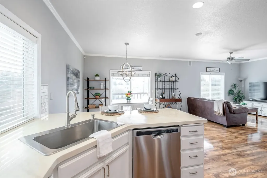 7115 33rd Avenue NE Lacey WA 98516