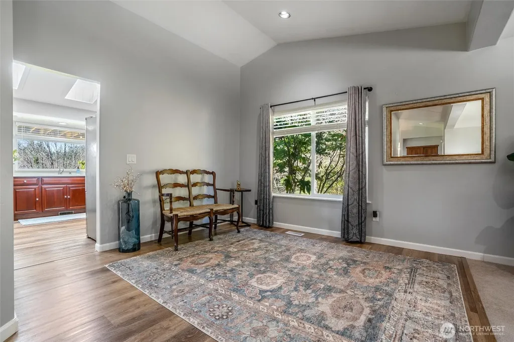 5540 SW Old Clifton Road Port Orchard WA 98367