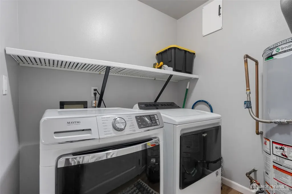 5540 SW Old Clifton Road Port Orchard WA 98367