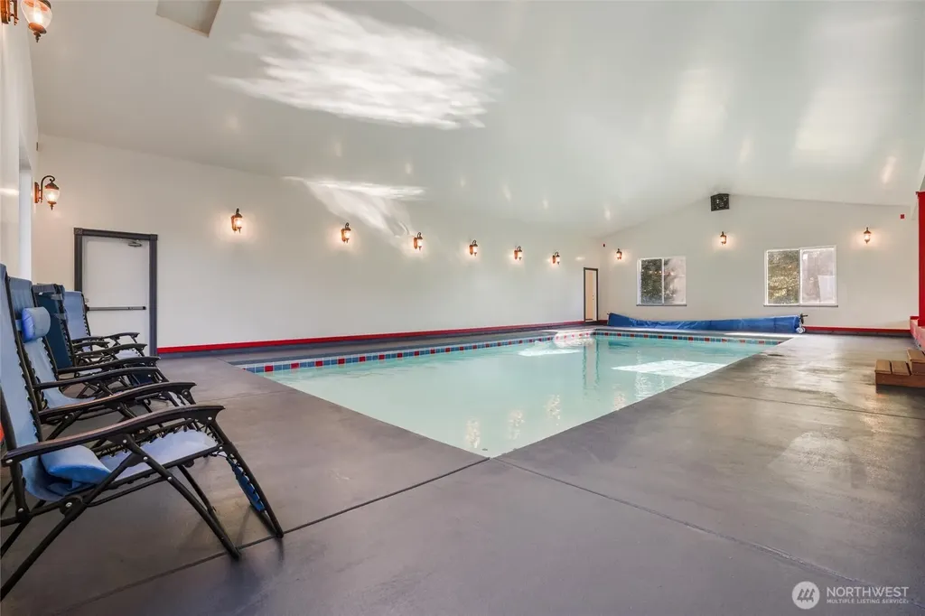 5540 SW Old Clifton Road Port Orchard WA 98367
