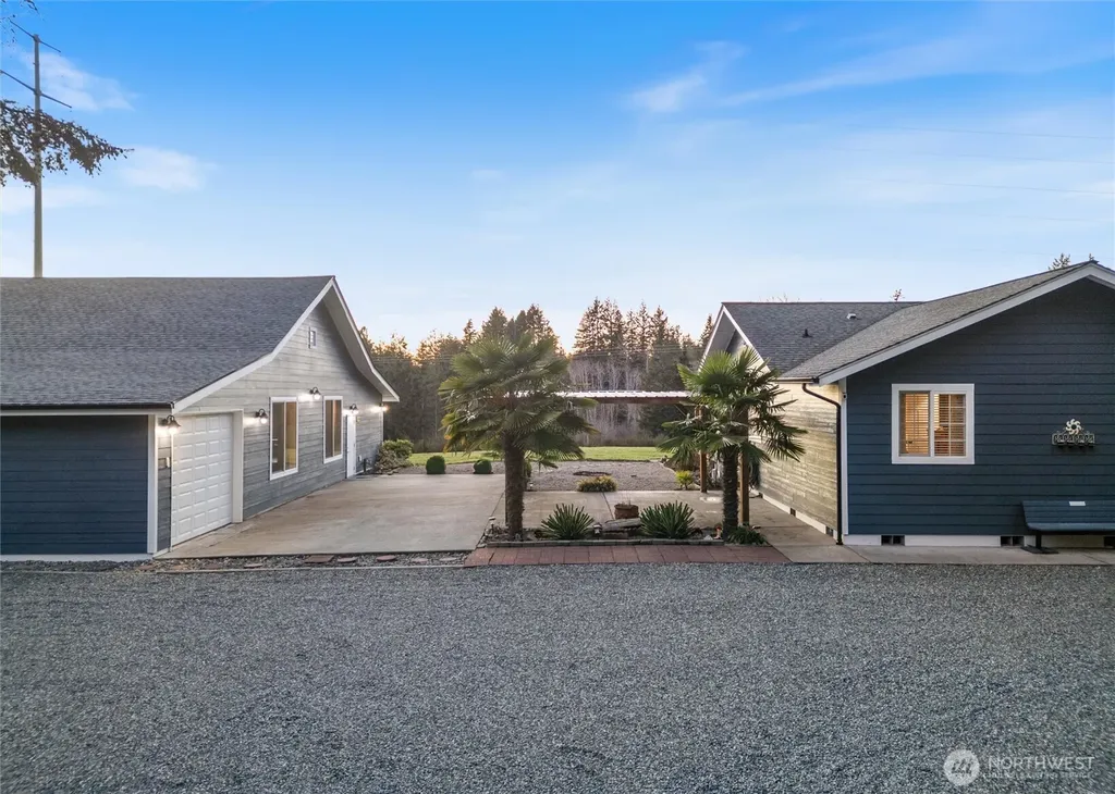 5540 SW Old Clifton Road Port Orchard WA 98367