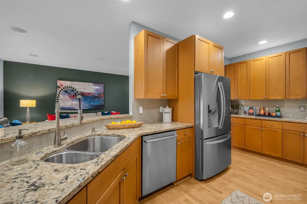 6441 SE Cougar Mountain Way Bellevue WA 98006