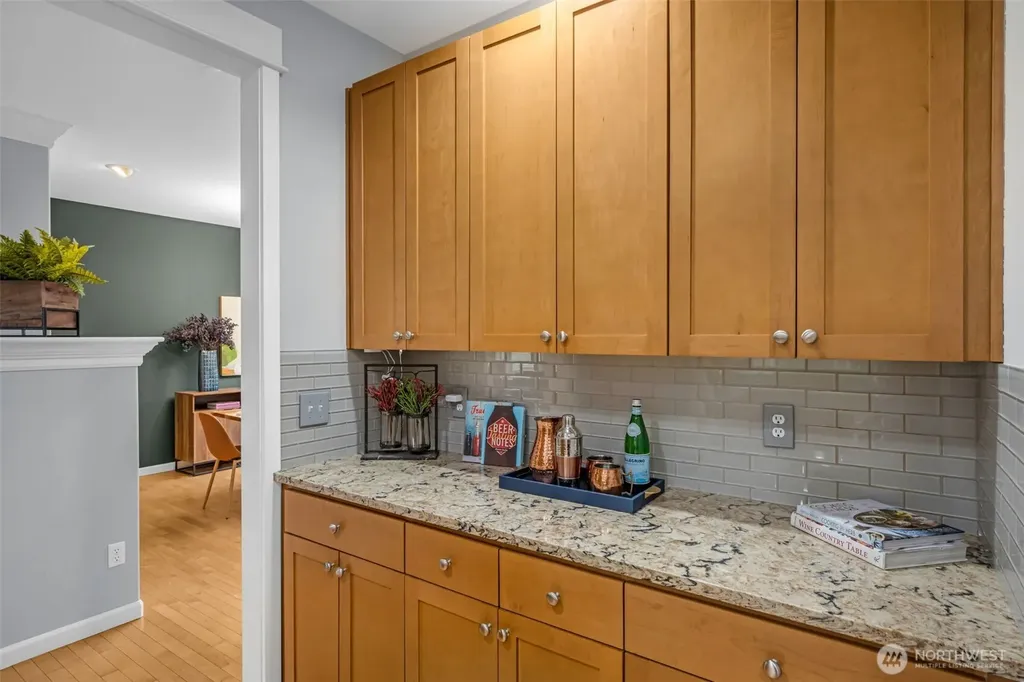6441 SE Cougar Mountain Way Bellevue WA 98006