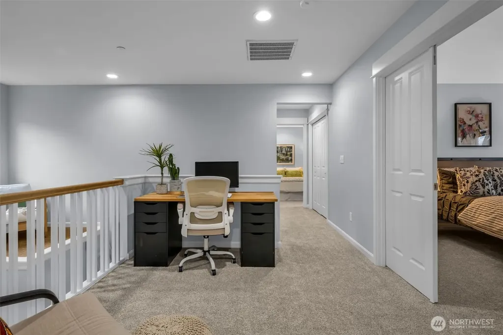 6441 SE Cougar Mountain Way Bellevue WA 98006