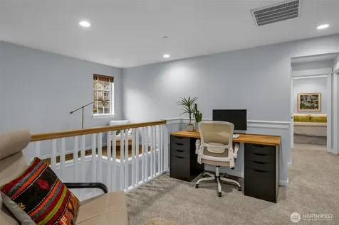 6441 SE Cougar Mountain Way Bellevue WA 98006