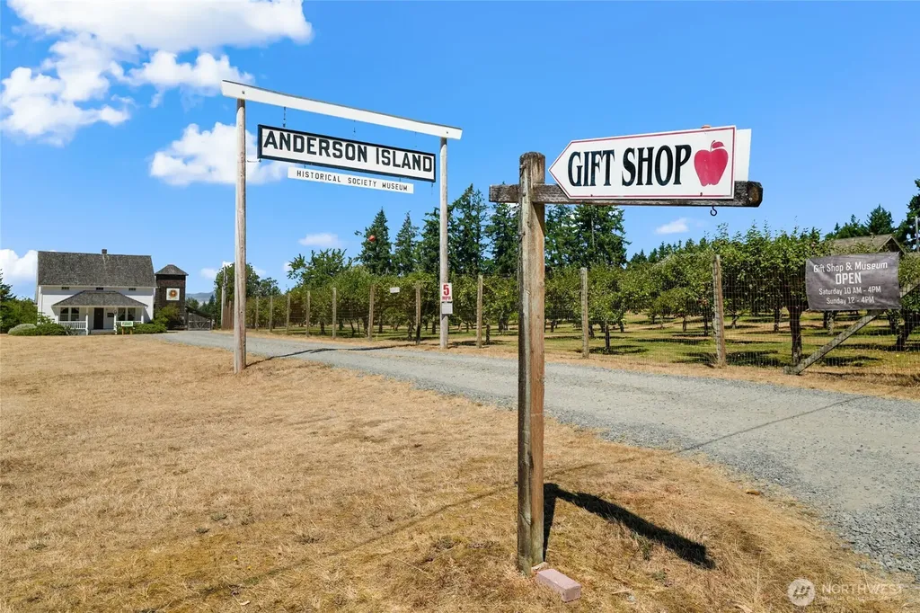 9606 Otso Point Road Anderson Island WA 98303