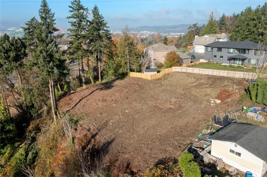 916 64th Avenue E Fife WA 98404