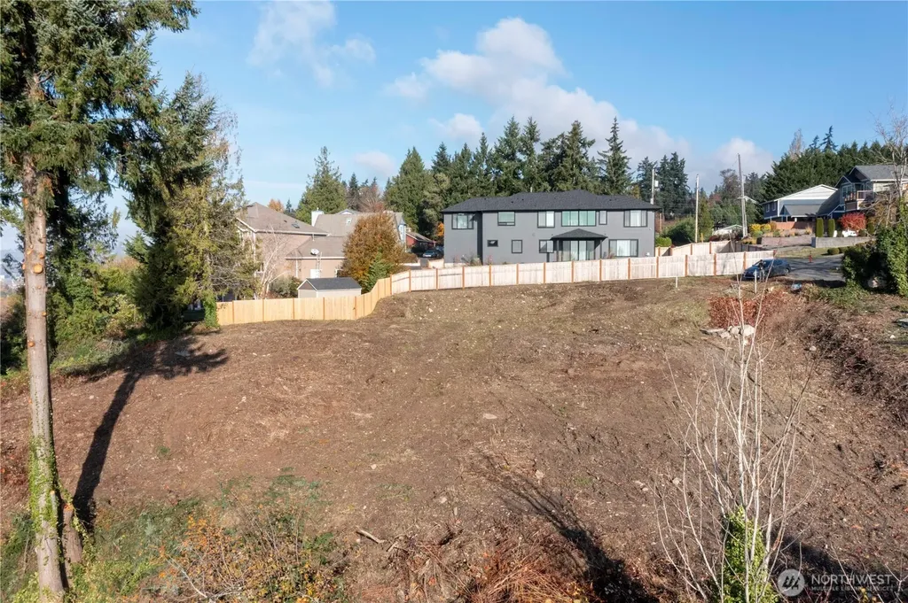 916 64th Avenue E Fife WA 98404