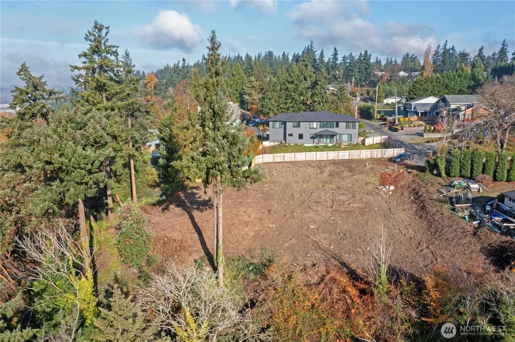 910 64th Avenue E Fife WA 98404