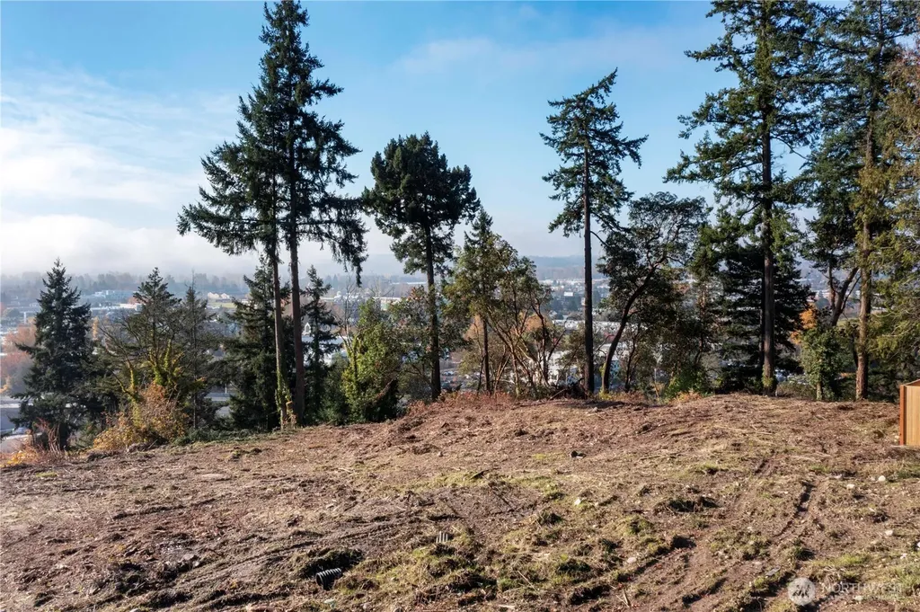 910 64th Avenue E Fife WA 98404