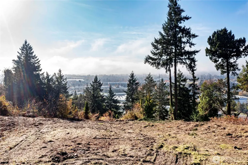 910 64th Avenue E Fife WA 98404