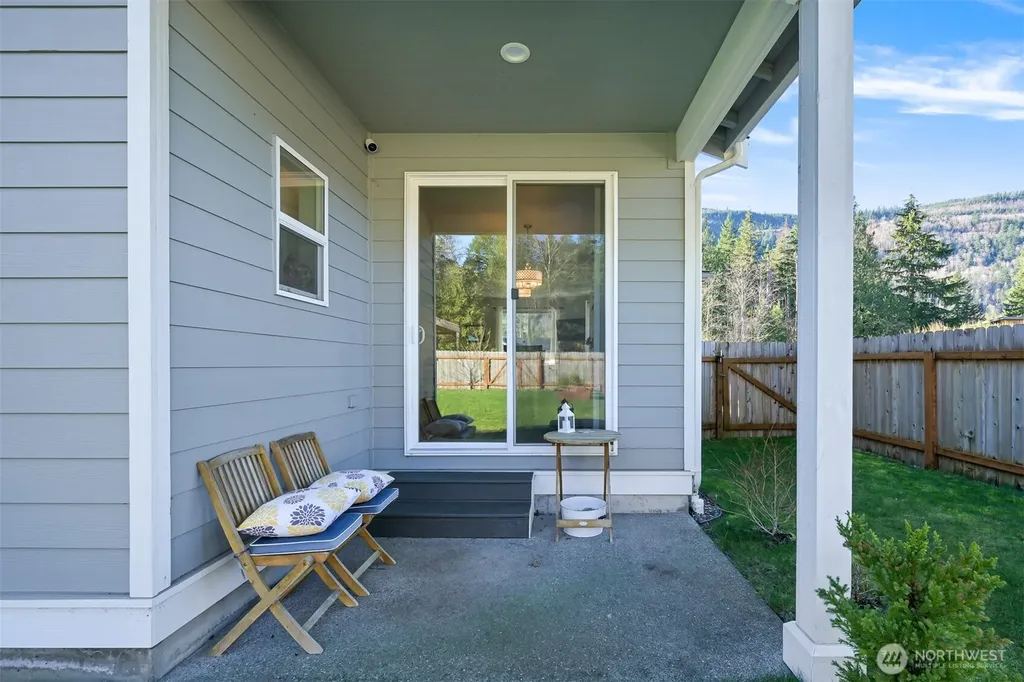 8268 Balfour Valley Lane Maple Falls WA 98266