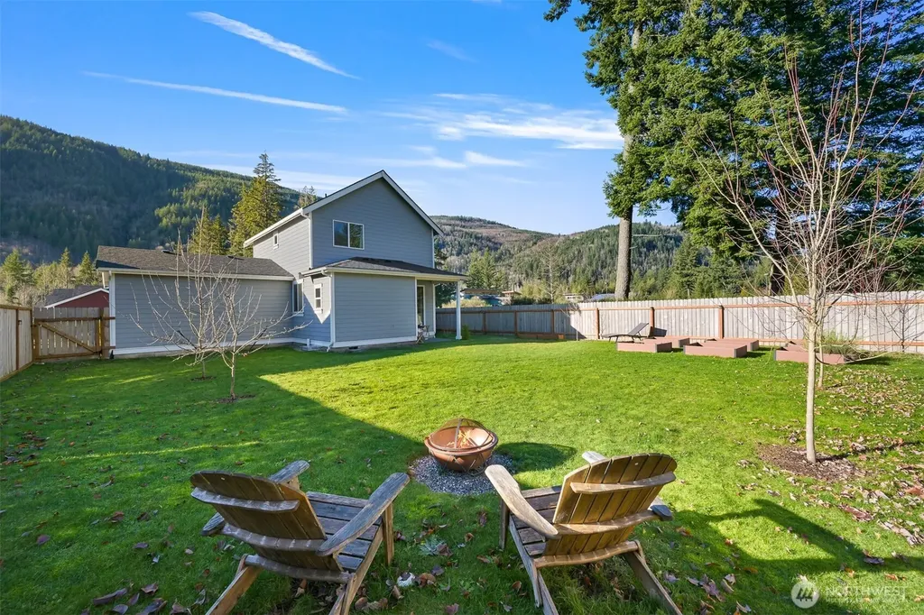 8268 Balfour Valley Lane Maple Falls WA 98266