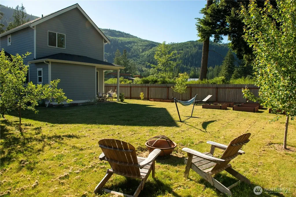 8268 Balfour Valley Lane Maple Falls WA 98266