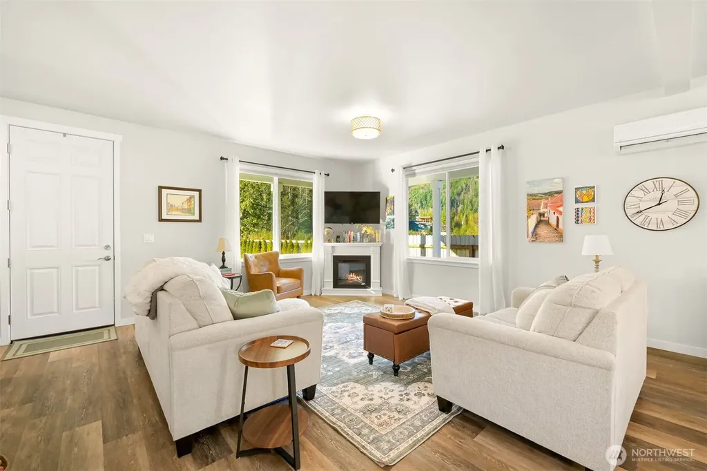 8268 Balfour Valley Lane Maple Falls WA 98266