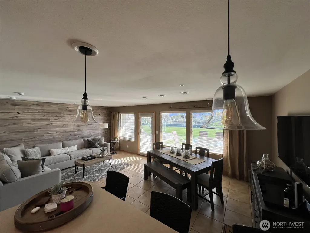 8997 Crescent Bar Road NW Quincy WA 98848