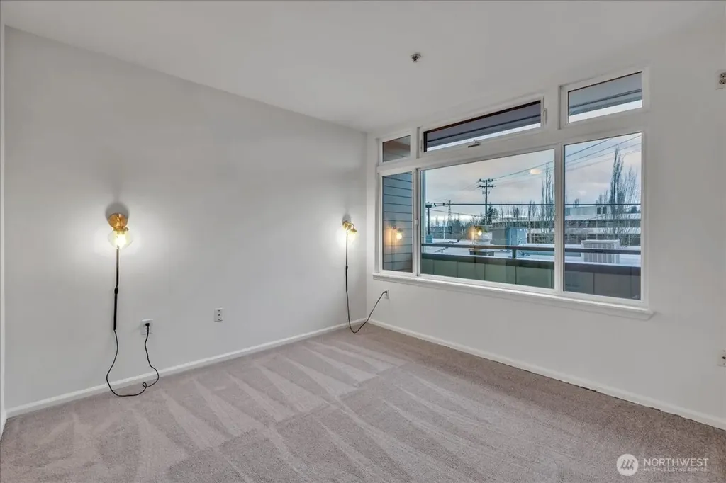 18 Dravus Street Seattle WA 98109