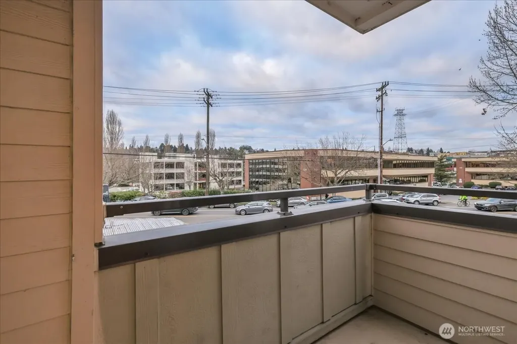 18 Dravus Street Seattle WA 98109