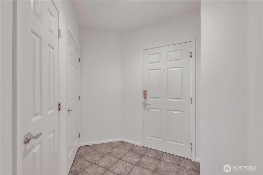 18 Dravus Street Seattle WA 98109