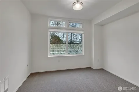 18 Dravus Street Seattle WA 98109