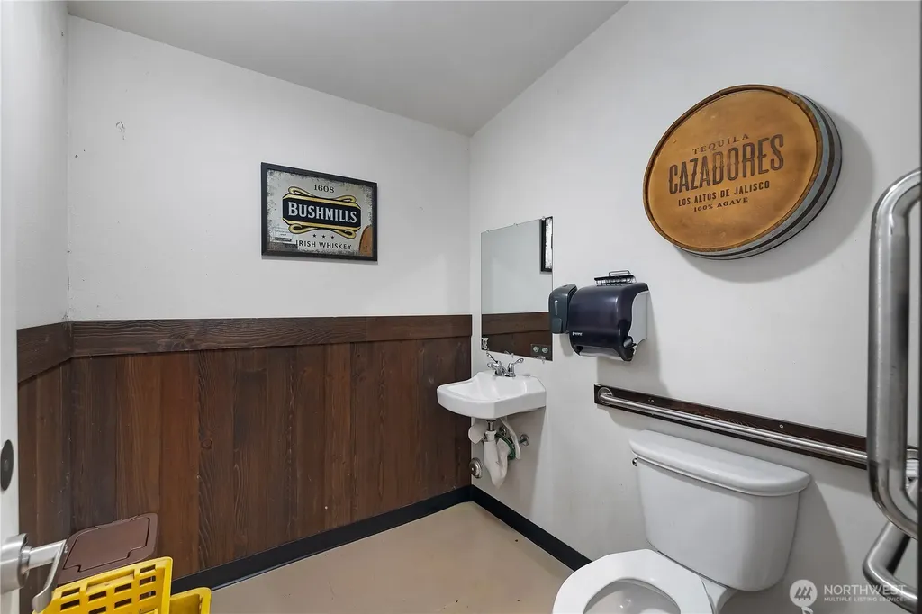 2364 Jackson Highway Chehalis WA 98532