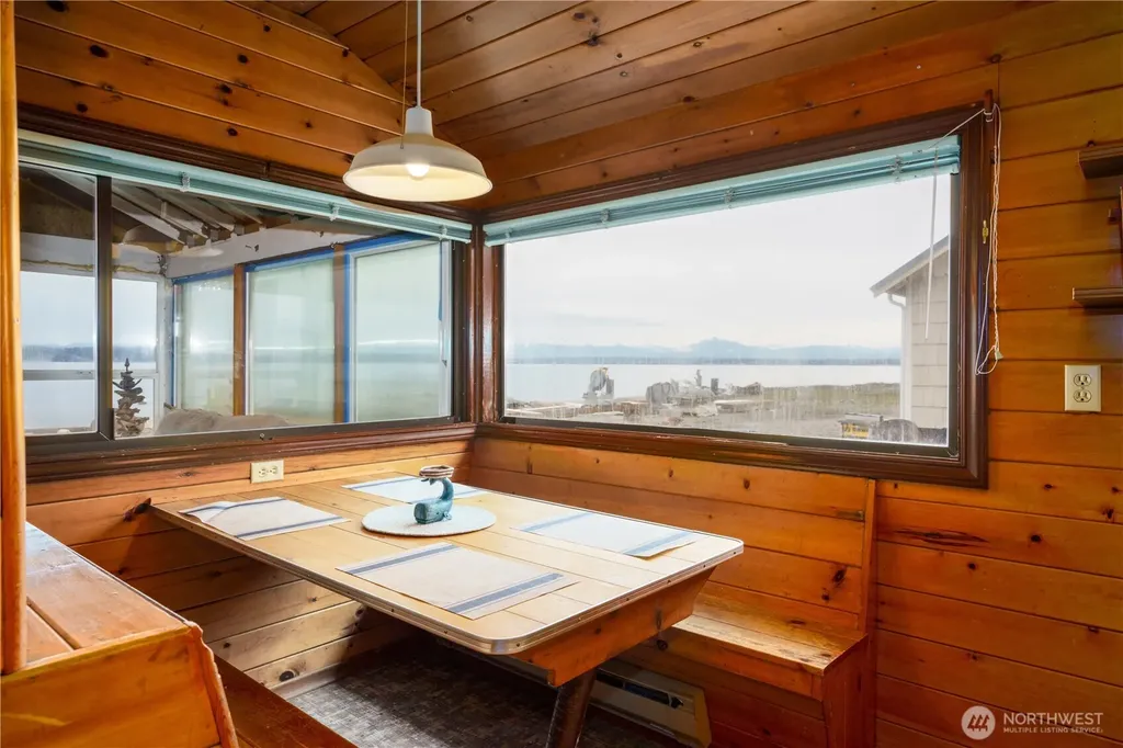 15 Snoqualmie Avenue Hat Island WA 98206