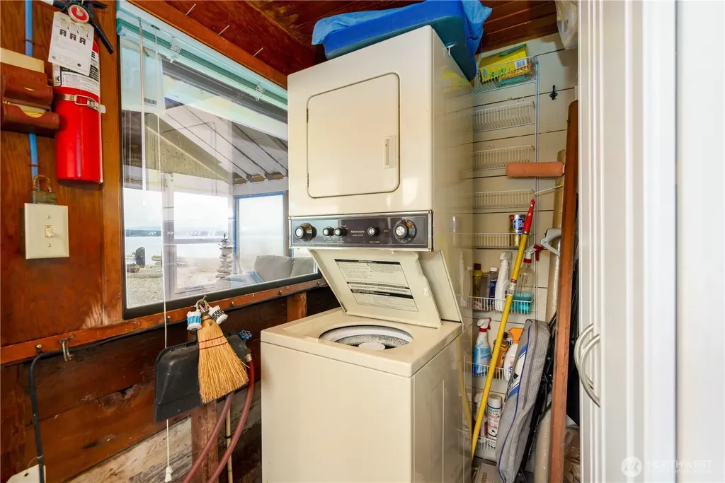 15 Snoqualmie Avenue Hat Island WA 98206