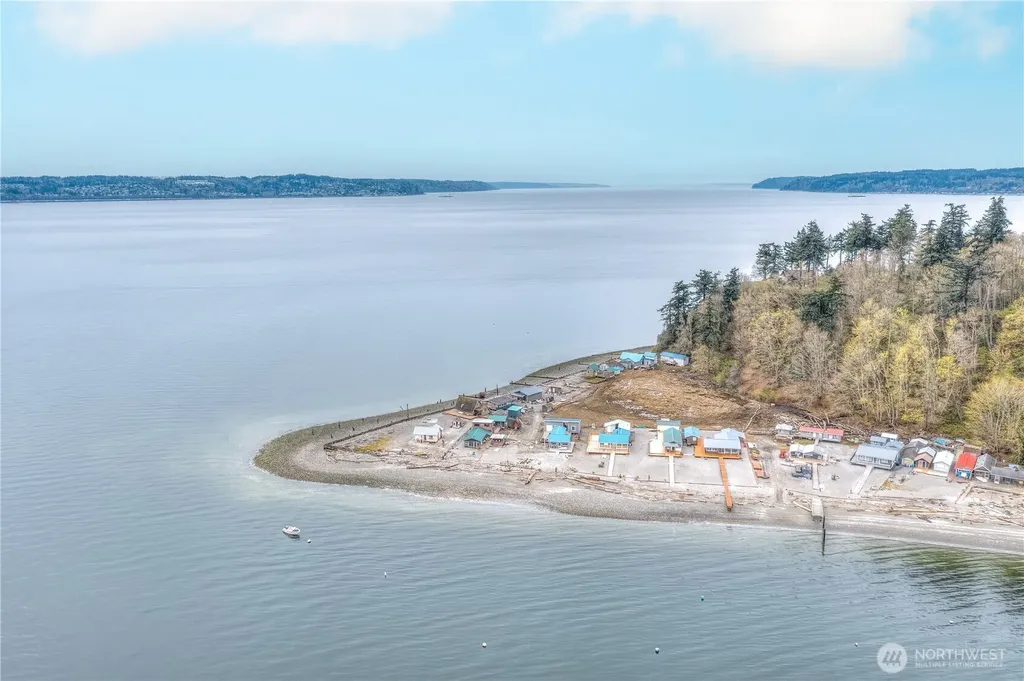 15 Snoqualmie Avenue Hat Island WA 98206