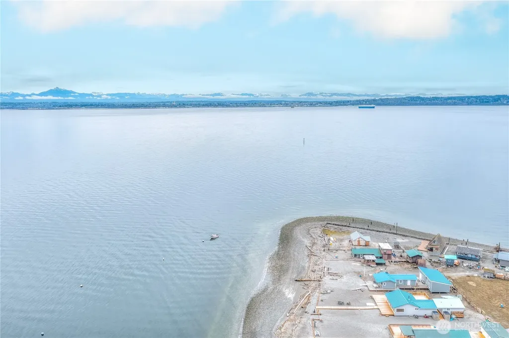 15 Snoqualmie Avenue Hat Island WA 98206