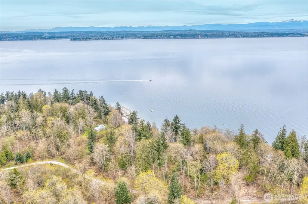 15 Snoqualmie Avenue Hat Island WA 98206