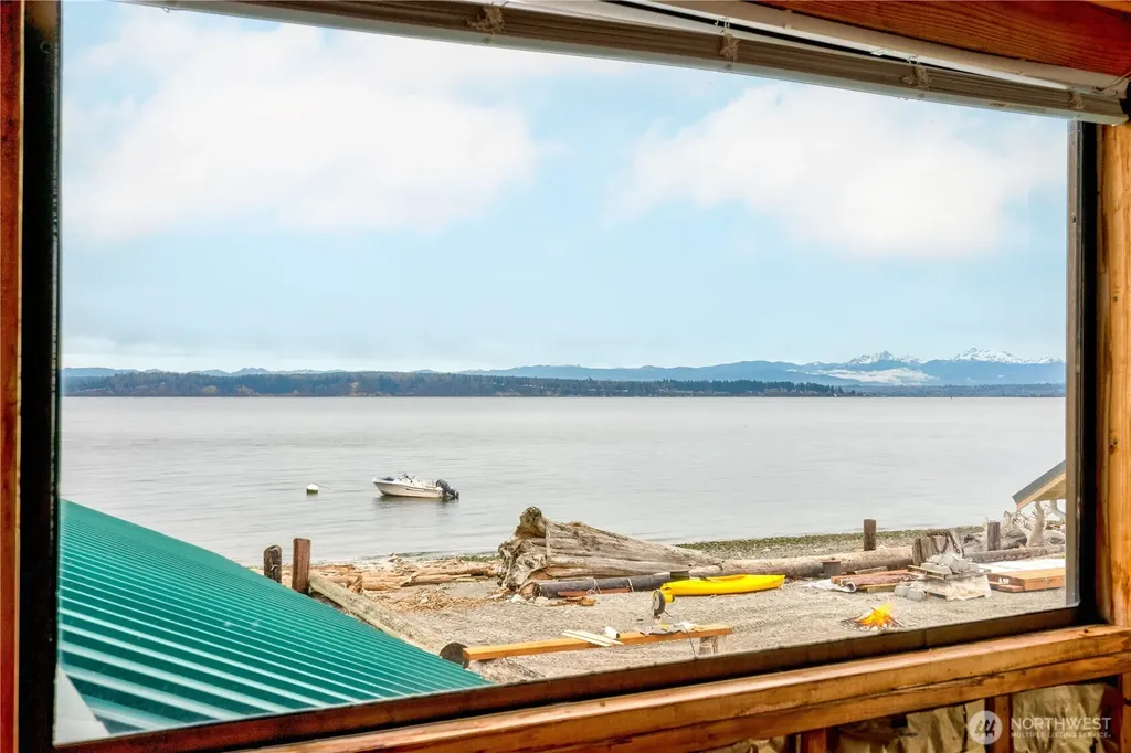 15 Snoqualmie Avenue Hat Island WA 98206