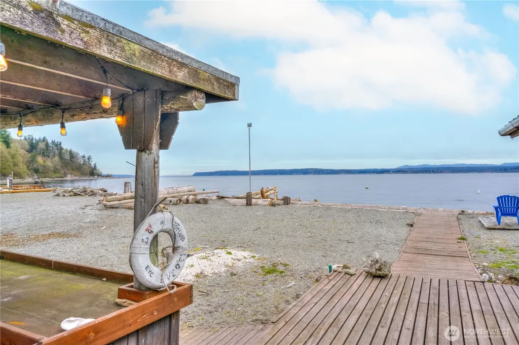 15 Snoqualmie Avenue Hat Island WA 98206