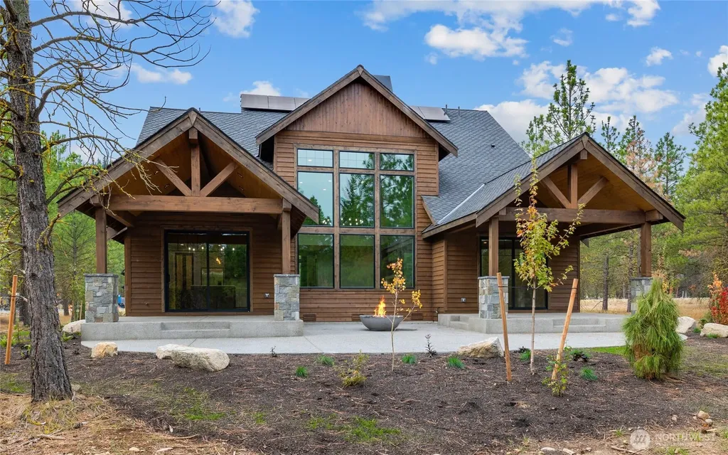 1601 Wanawish Loop Cle Elum WA 98922