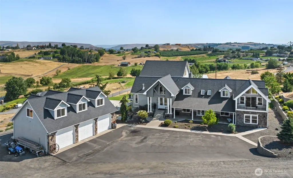 921 Tibbling Road Selah WA 98942