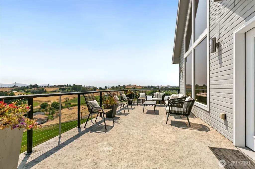 921 Tibbling Road Selah WA 98942