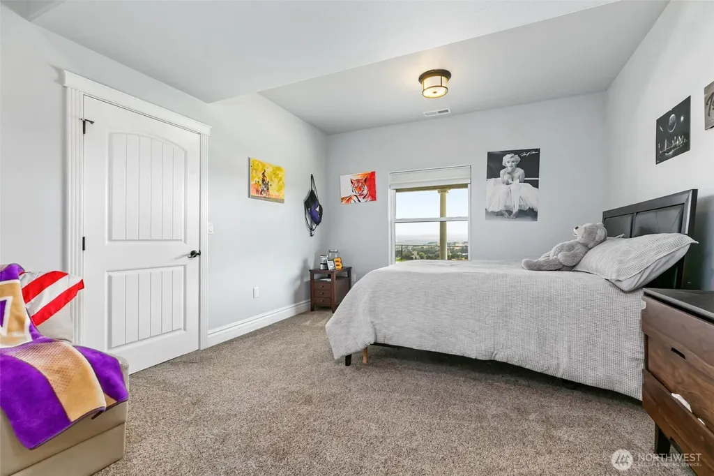 921 Tibbling Road Selah WA 98942