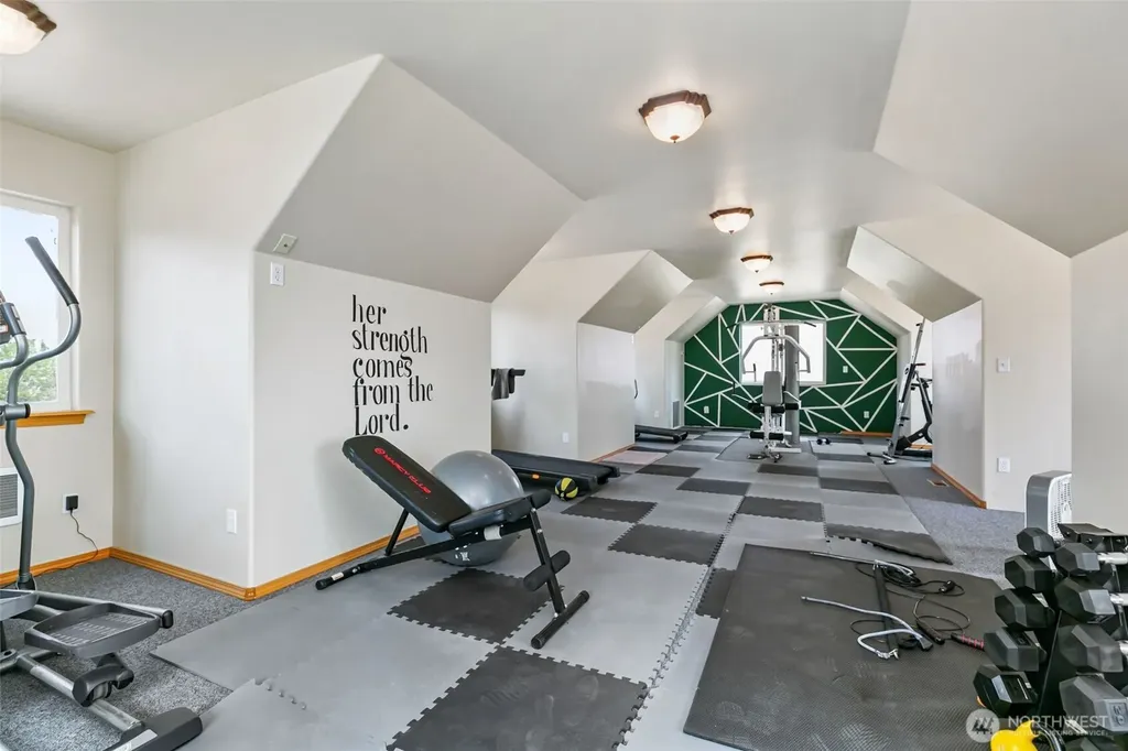 921 Tibbling Road Selah WA 98942