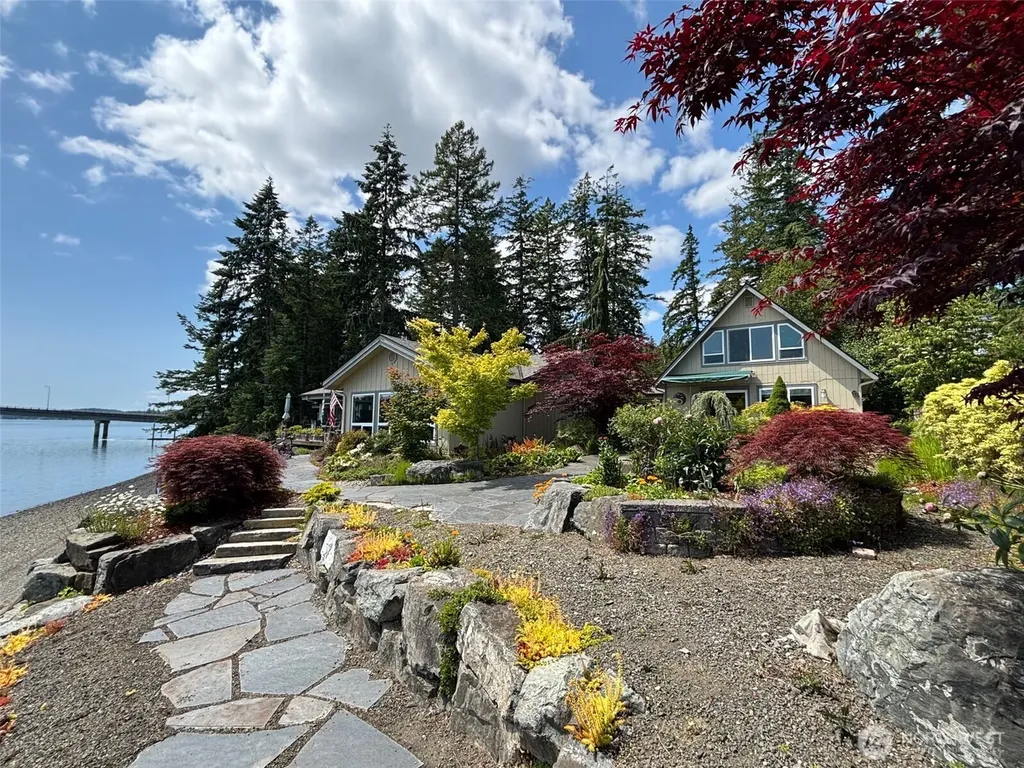 3451 E Pickering Road Shelton WA 98584