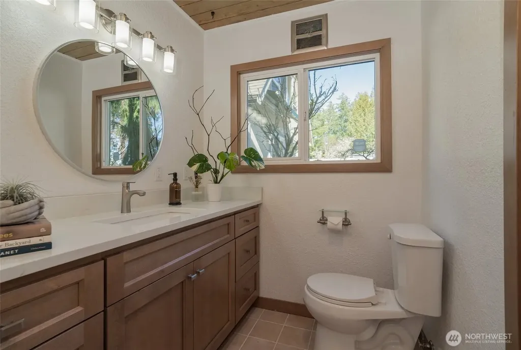 3451 E Pickering Road Shelton WA 98584