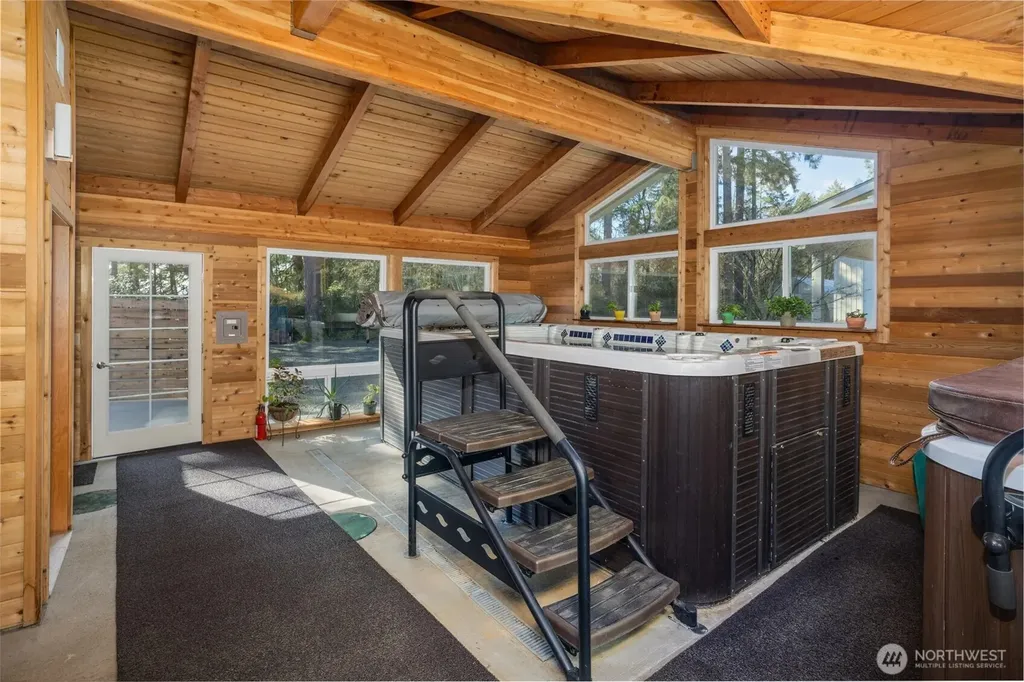 3451 E Pickering Road Shelton WA 98584