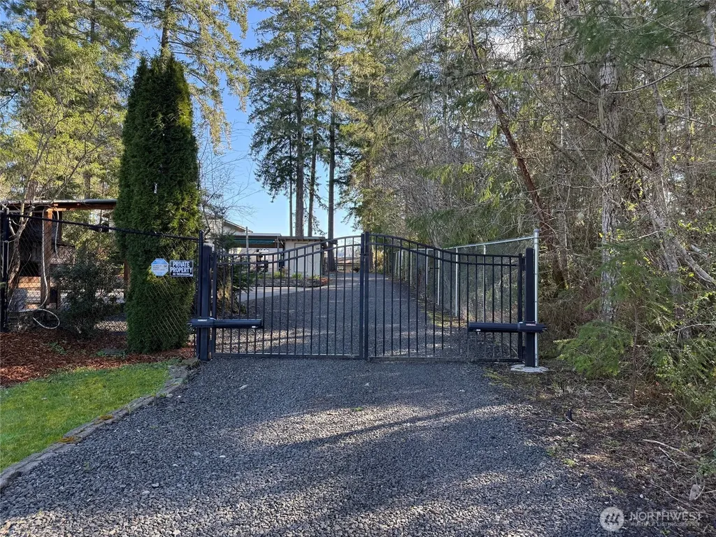 3451 E Pickering Road Shelton WA 98584