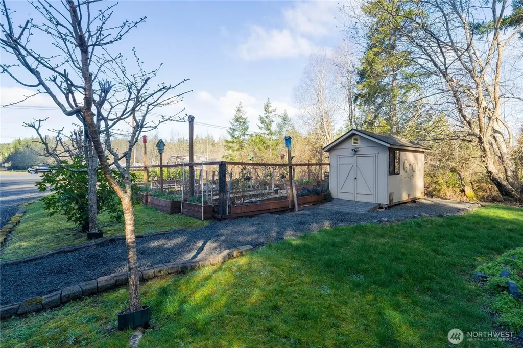 3451 E Pickering Road Shelton WA 98584