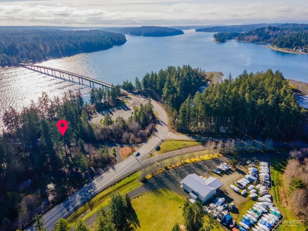 3451 E Pickering Road Shelton WA 98584