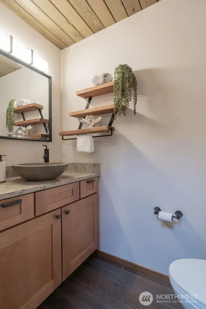 3451 E Pickering Road Shelton WA 98584