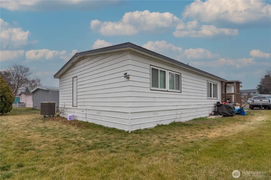 4815 Airway Drive NE Moses Lake WA 98837