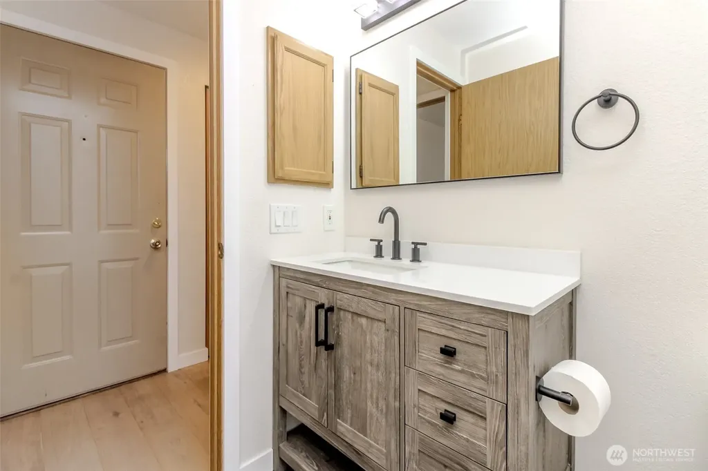 17311 119th Ln SE J#3 Renton WA 98058