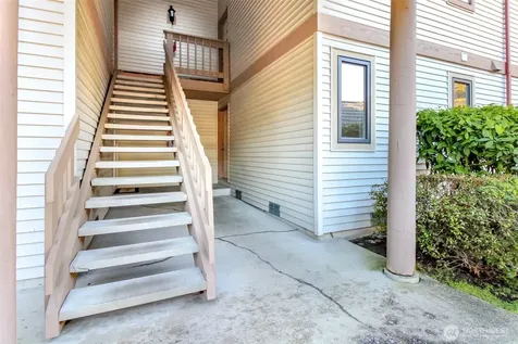 17311 119th Ln SE J#3 Renton WA 98058
