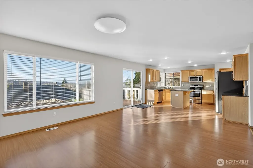 2103 NE 6th Circle Renton WA 98056